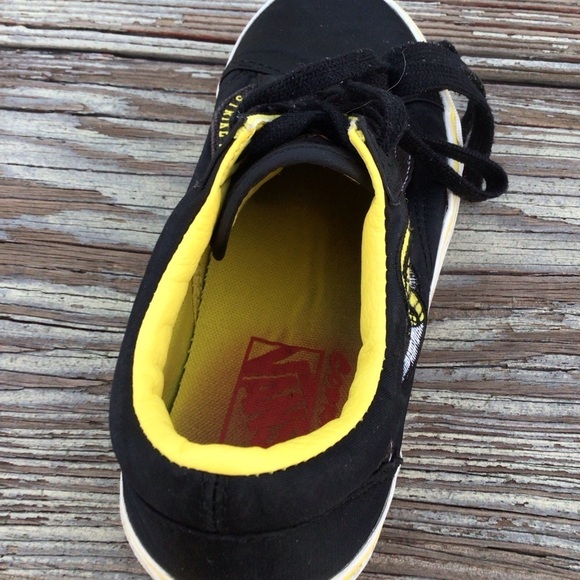 VANS Cobra Kai x Old Skool Cobra Kai Dojo
Black Yellow Size 7.5 Mens - Picture 12 of 13